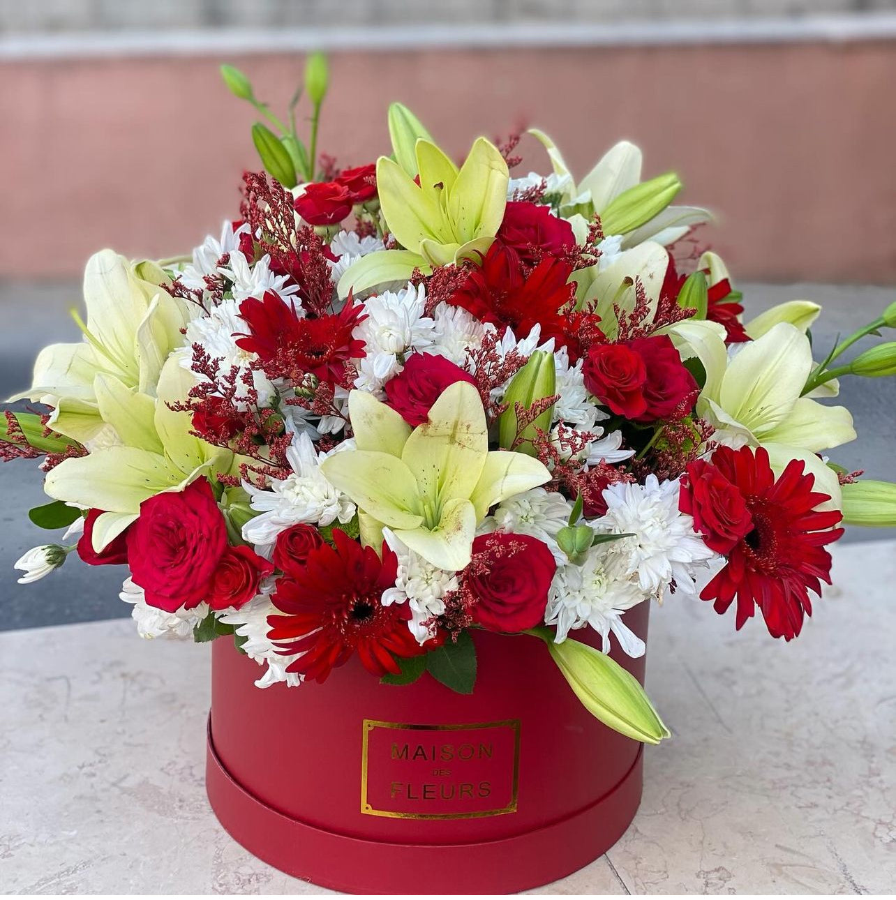 Flower bouquet in a box